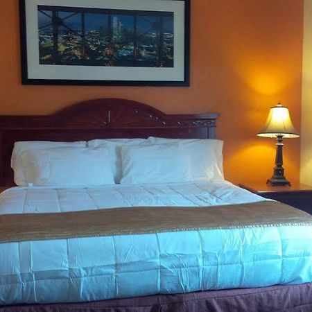 Rodeway Inn Perry Экстерьер фото