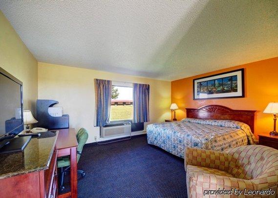 American Best Inn By Oyo I-35 Perry Экстерьер фото